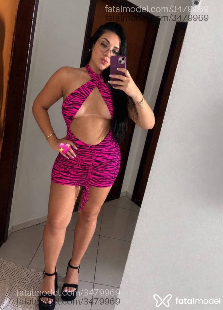 Acompanhante mulher morena (o) de olhos castanhos - Laura