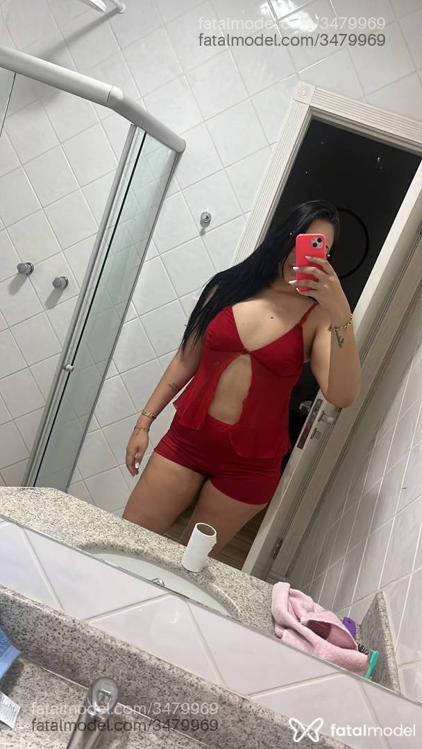 Acompanhante mulher morena (o) de olhos castanhos - Laura