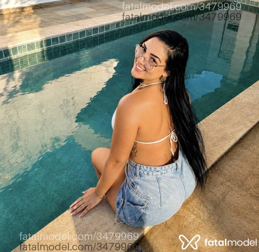 Acompanhante mulher morena (o) de olhos castanhos - Laura