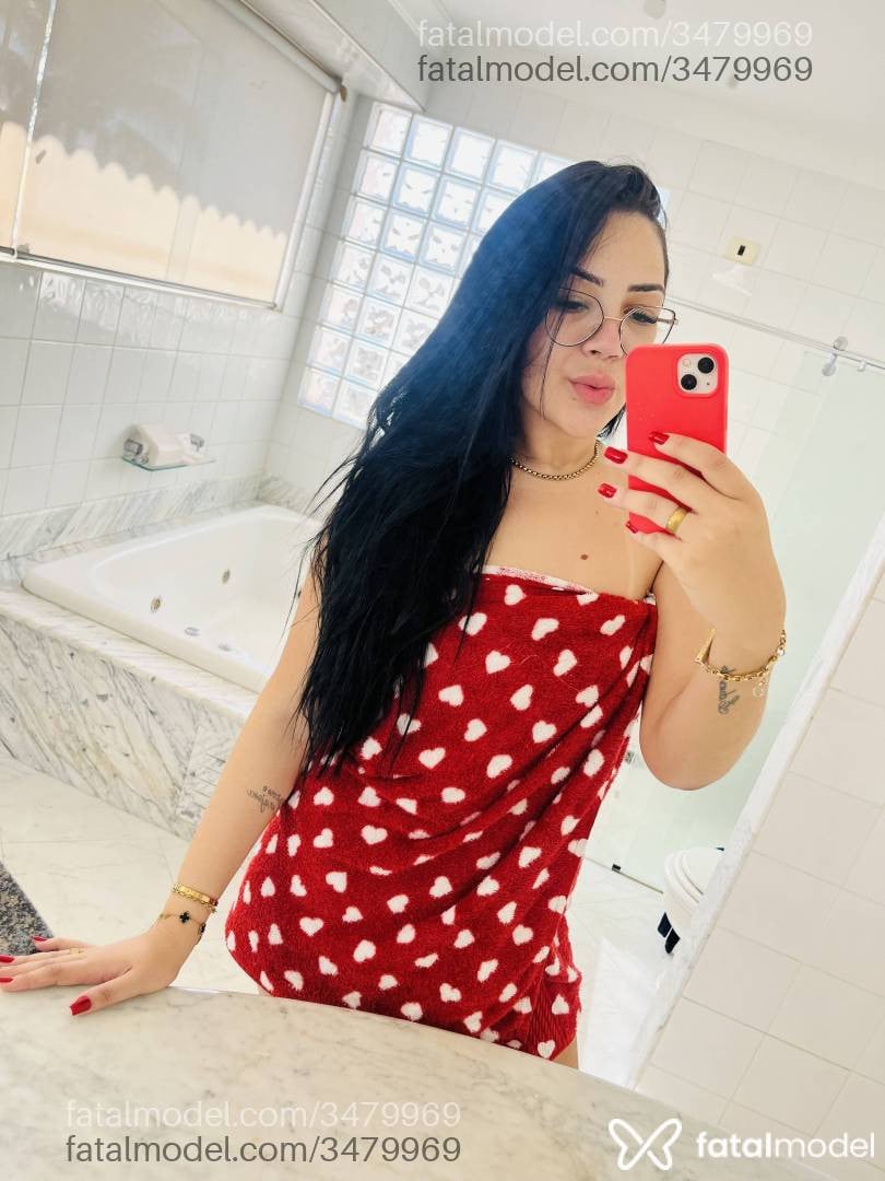 Acompanhante mulher morena (o) de olhos castanhos - Laura