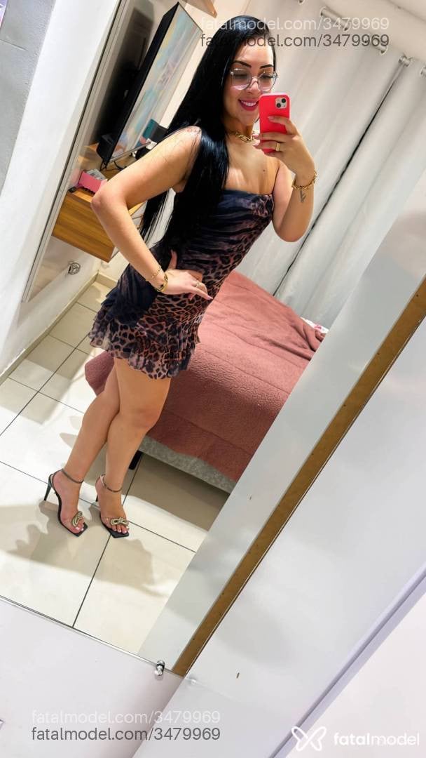 Acompanhante mulher morena (o) de olhos castanhos - Laura