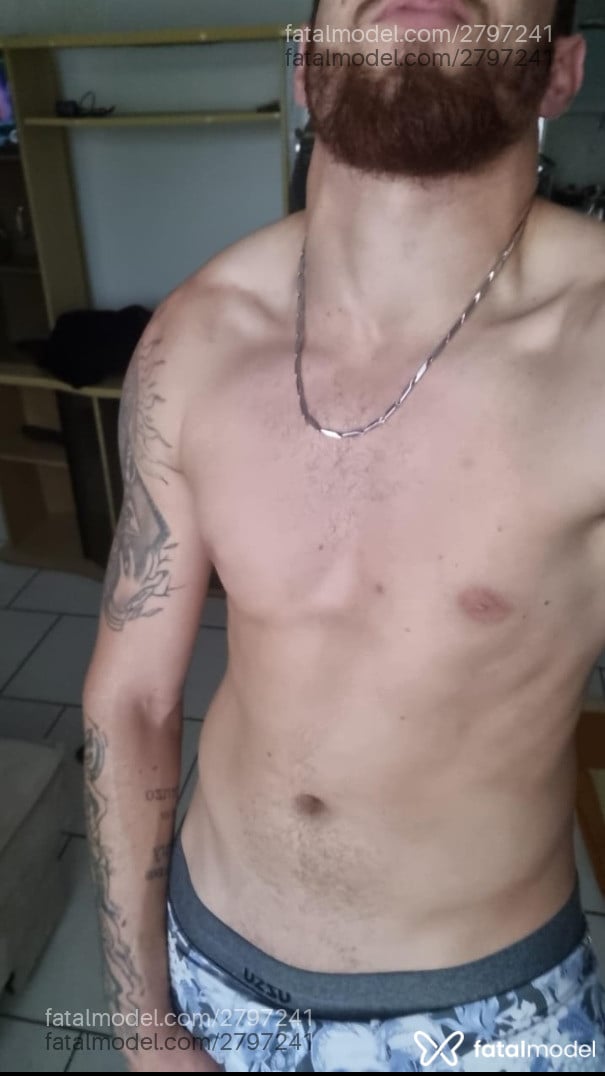 Acompanhante homem ruiva (o) de olhos castanhos - Henrique Mello