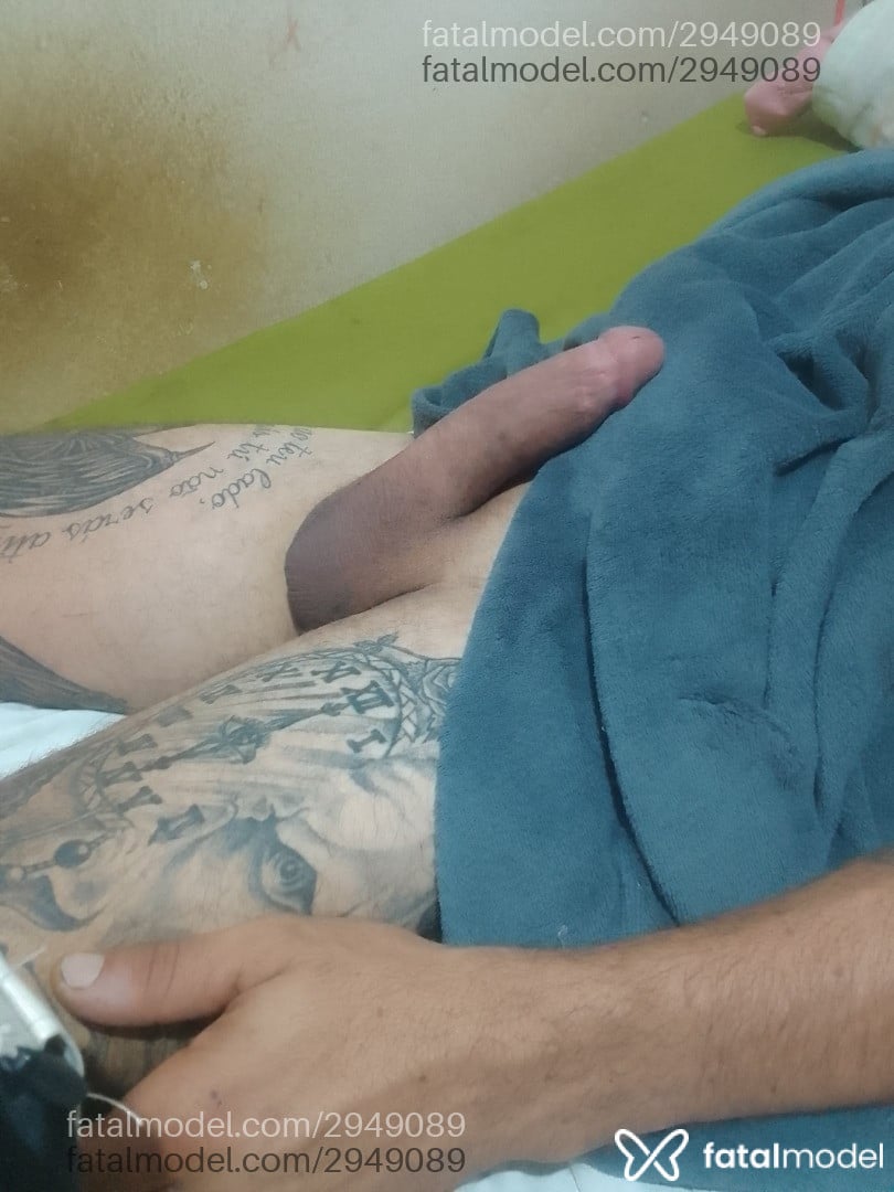 Acompanhante homem com cabelo castanho de olhos castanhos - Amado