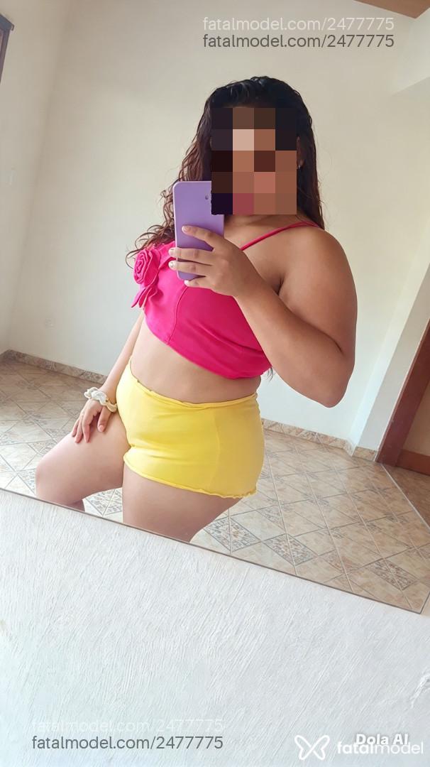 Acompanhante mulher ruiva (o) de olhos pretos - Mari