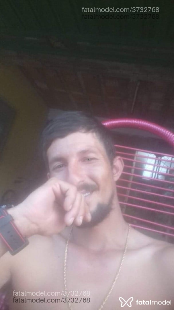 Acompanhante homem morena (o) de olhos castanhos - Gusttavo