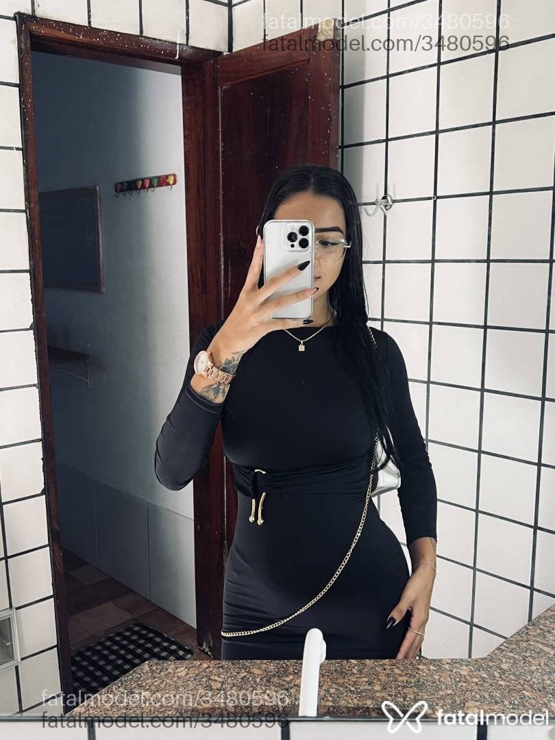 Acompanhante mulher morena (o) de olhos castanhos - Eduarda Rodrigues