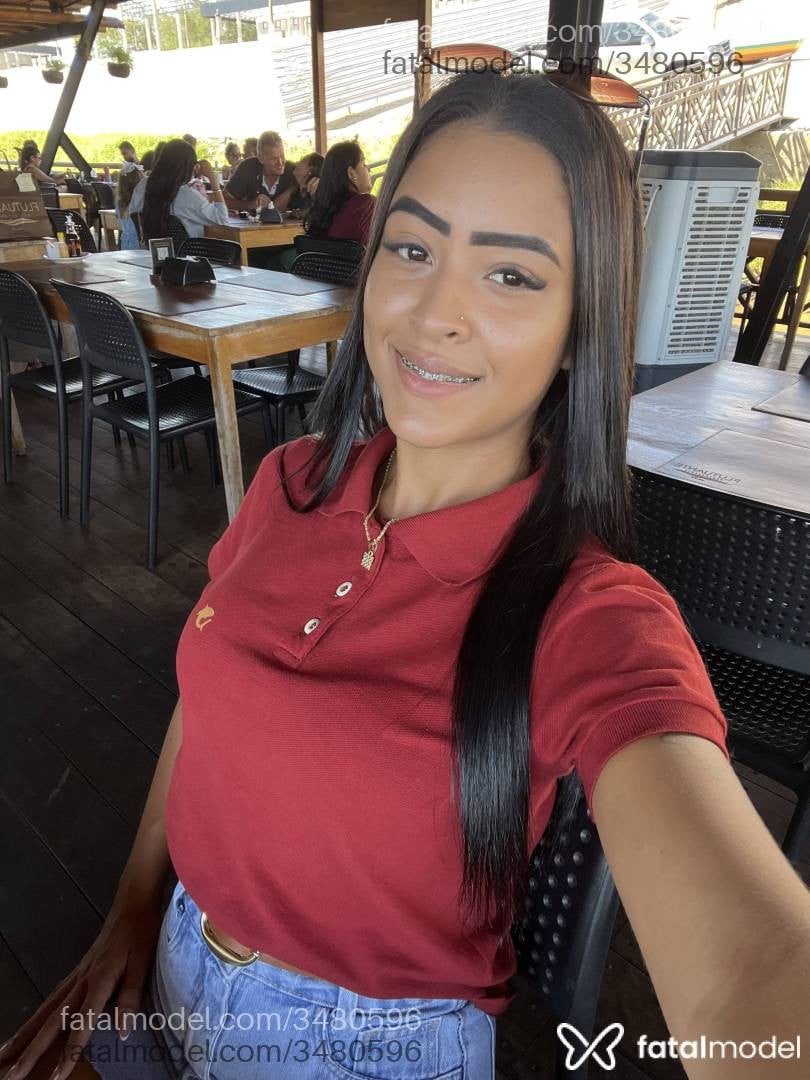 Acompanhante mulher morena (o) de olhos castanhos - Eduarda Rodrigues