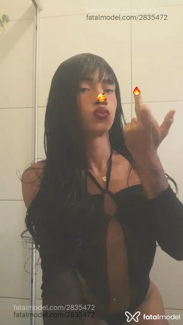 Acompanhante mulher trans morena (o) de olhos pretos - Amanda