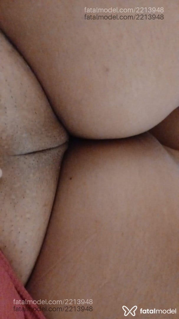 Acompanhante mulher com cabelo castanho de olhos pretos - Taty