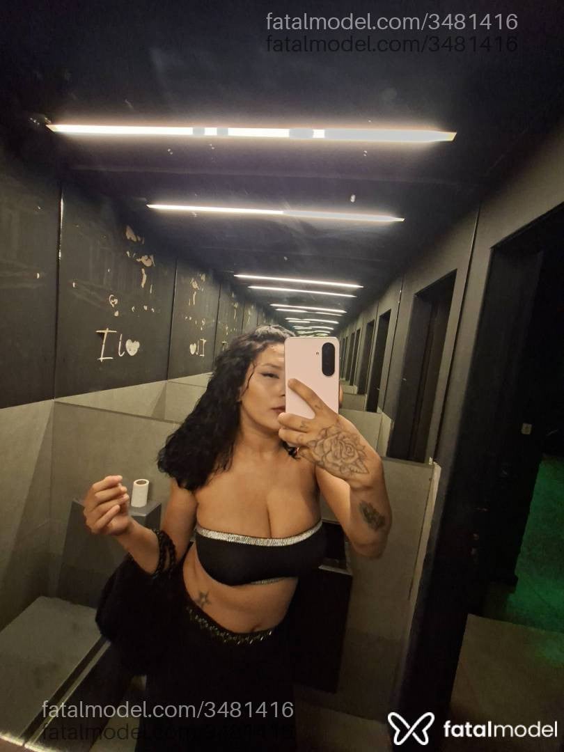 Acompanhante mulher morena (o) de olhos castanhos - Mharya