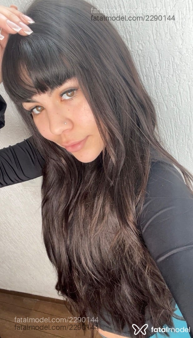 Acompanhante mulher morena (o) de olhos verdes - Luiza