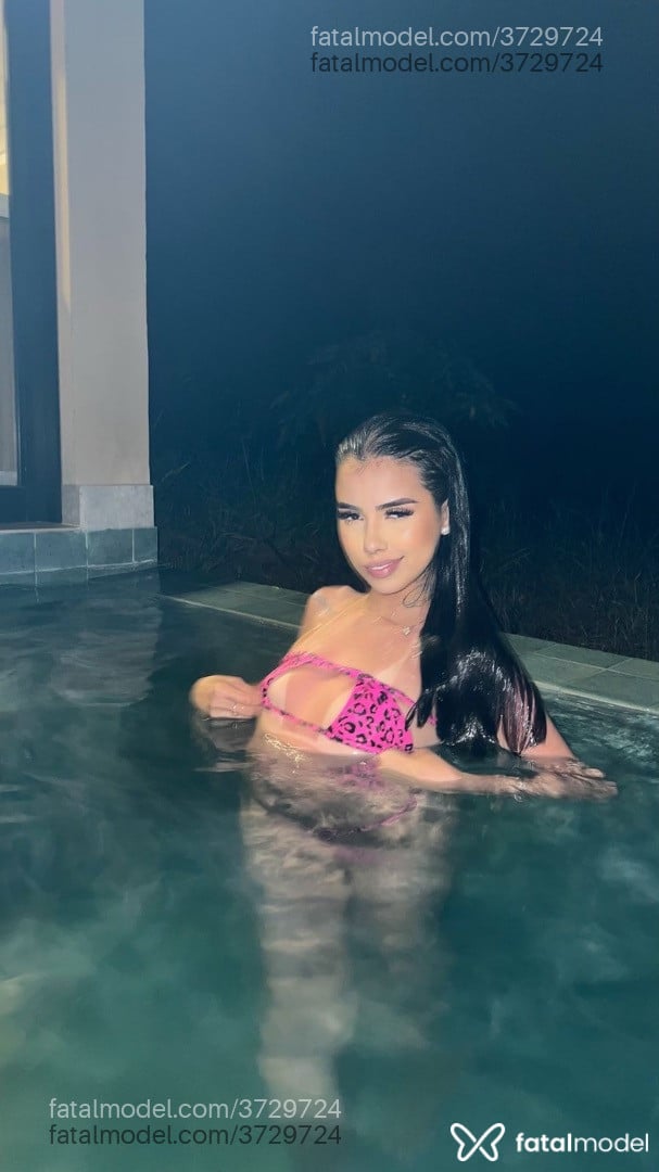 Acompanhante mulher morena (o) de olhos castanhos - Clara