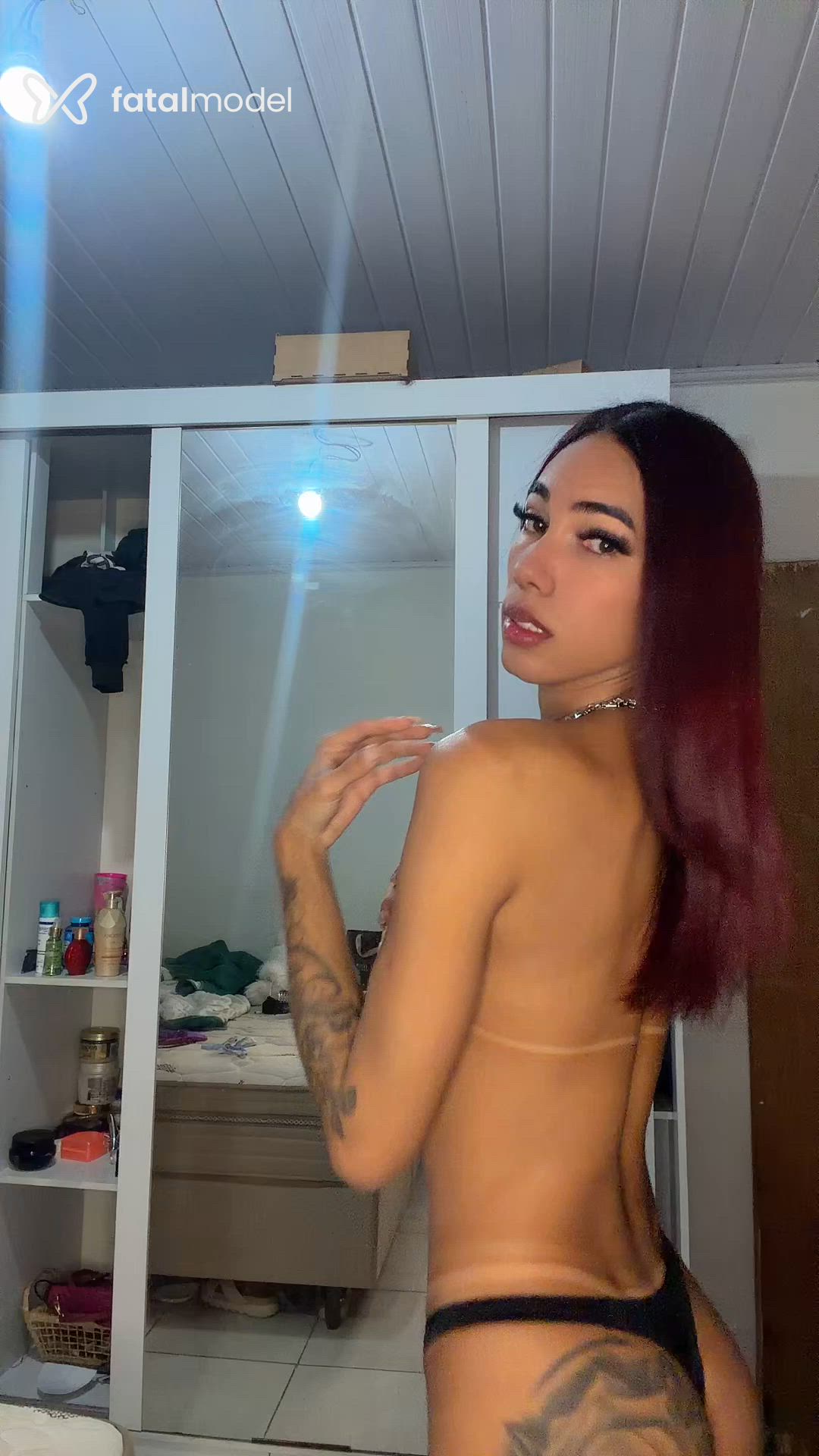 Acompanhante mulher trans ruiva (o) de olhos castanhos - Alexia alves