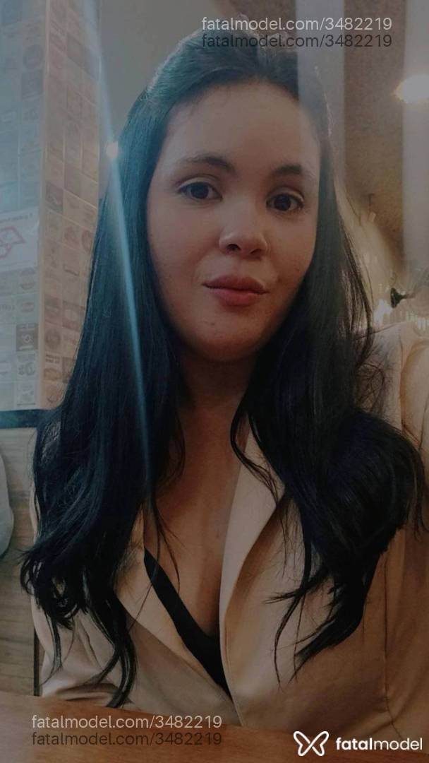 Acompanhante mulher morena (o) de olhos castanhos - Lorena Lucatelli