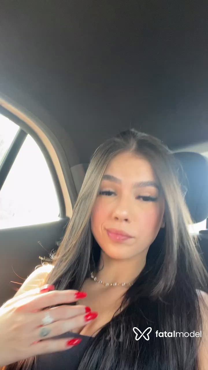 Acompanhante mulher morena (o) de olhos castanhos - Clara