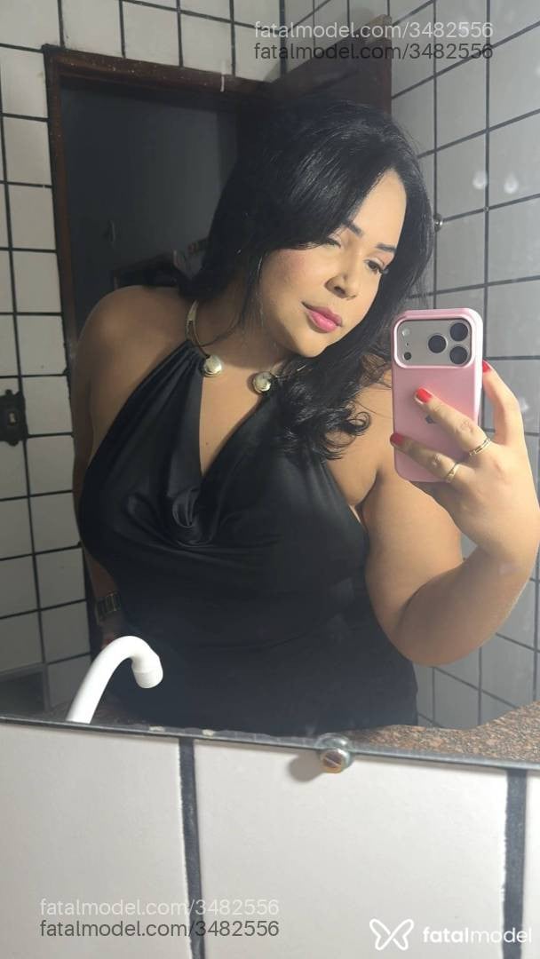 Acompanhante mulher morena (o) de olhos pretos - Clara
