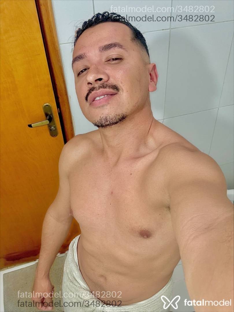 Acompanhante homem morena (o) de olhos pretos - Marcos