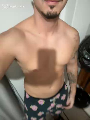 Acompanhante homem com cabelo castanho de olhos verdes - Nicinho