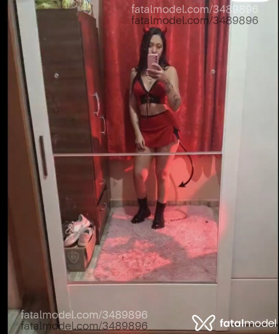 Acompanhante mulher morena (o) de olhos castanhos - Paloma