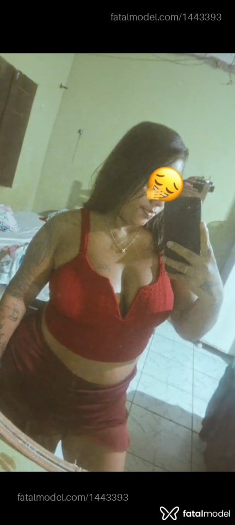 Acompanhante mulher com cabelo colorido de olhos castanhos - Gabyz