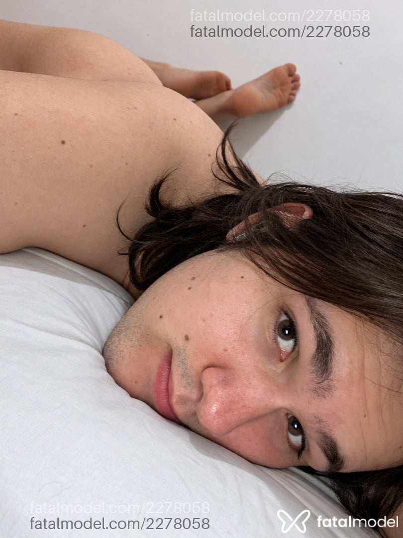 Acompanhante homem morena (o) de olhos castanhos - Pietro