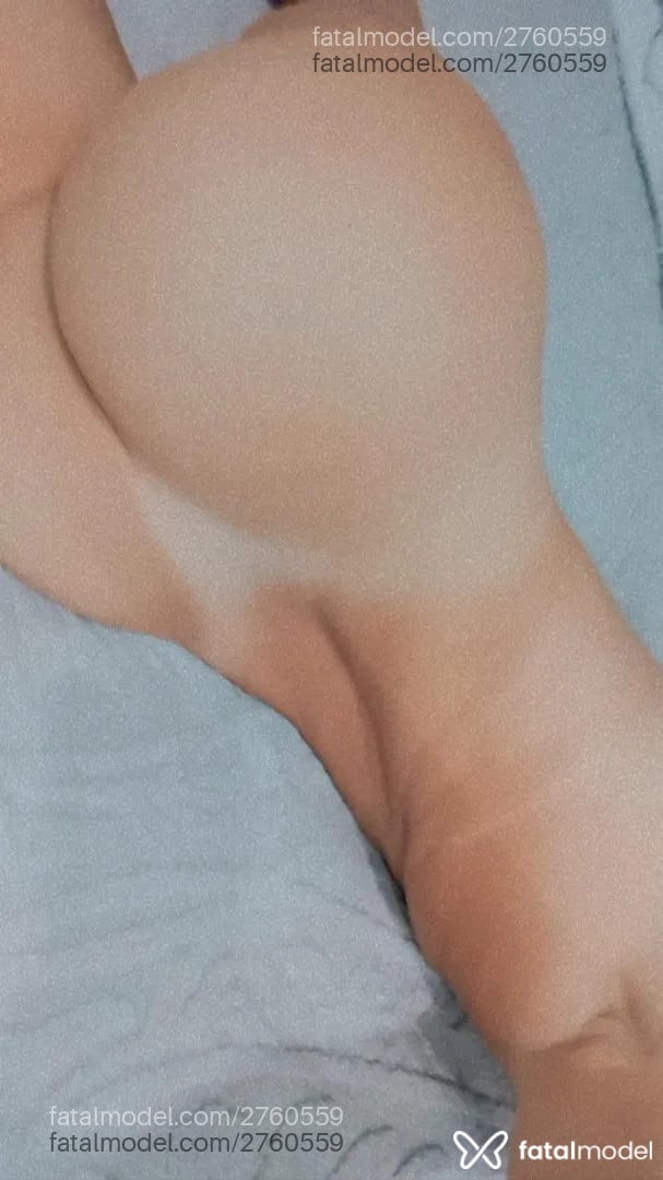 Acompanhante mulher trans com cabelo castanho de olhos castanhos - Cristal Tavares