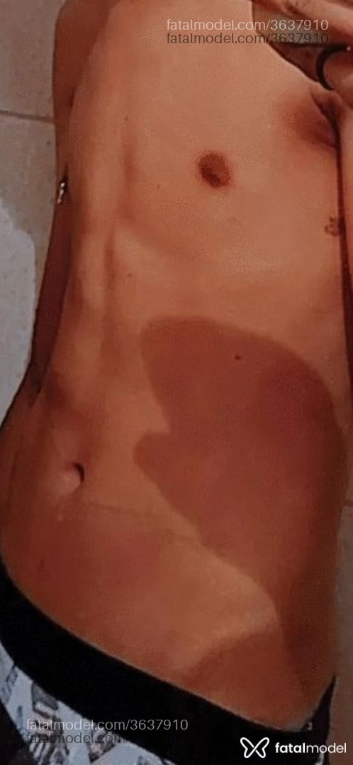 Acompanhante homem morena (o) de olhos pretos - Henrique