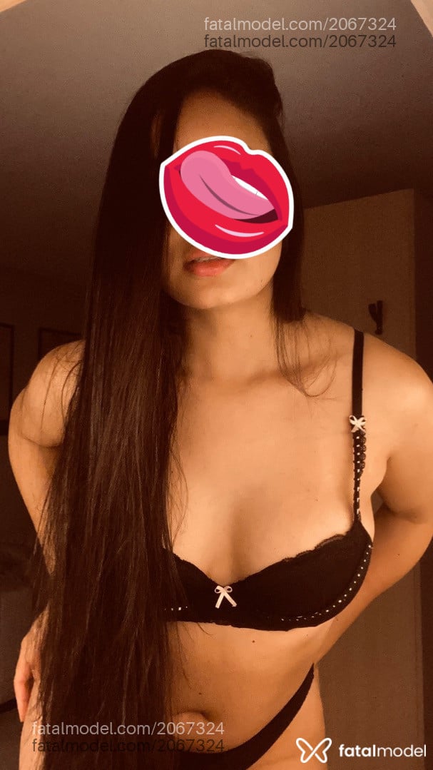 Acompanhante mulher com cabelo castanho de olhos castanhos - Zharah
