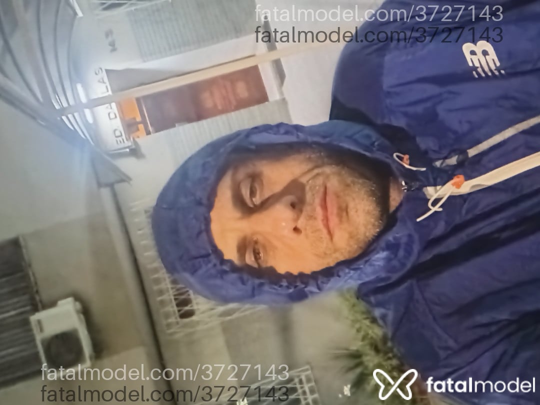 Acompanhante homem loira (o) de olhos azuis - Diegoelcomedor