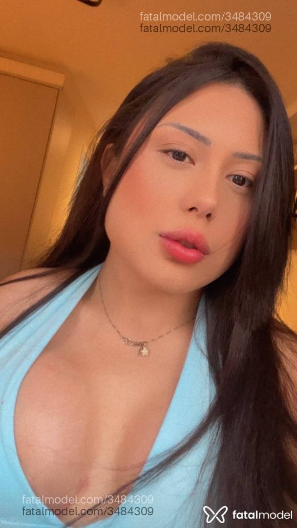 Acompanhante mulher morena (o) de olhos castanhos - Maitê