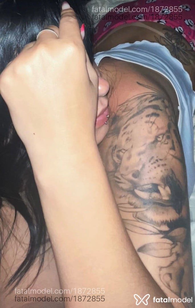 Acompanhante mulher morena (o) de olhos verdes - Larissa santos