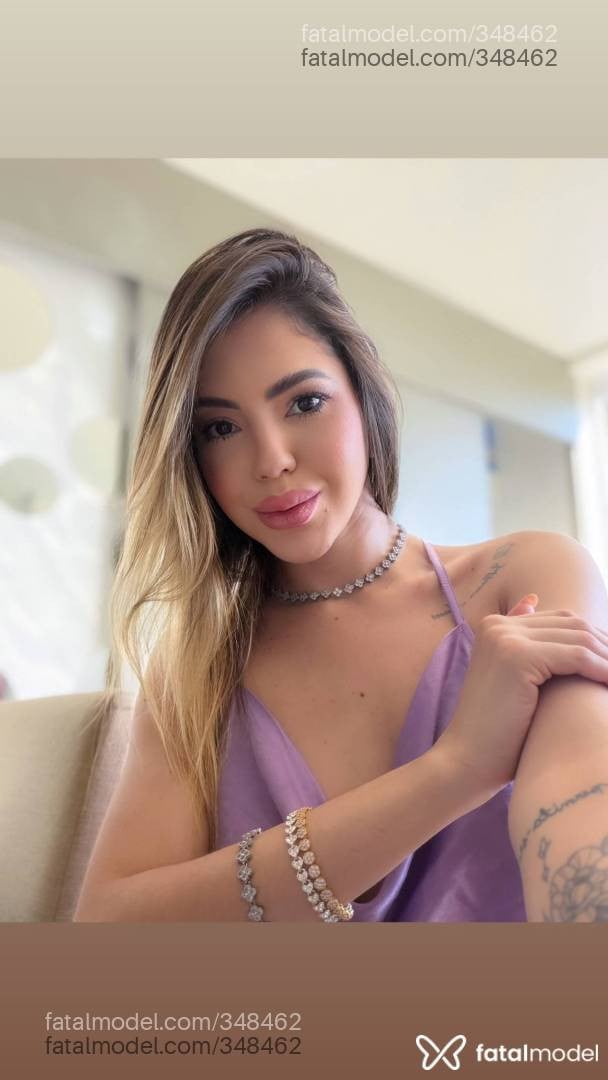 Acompanhante mulher loira (o) de olhos castanhos - LARISSA DRUMMOND