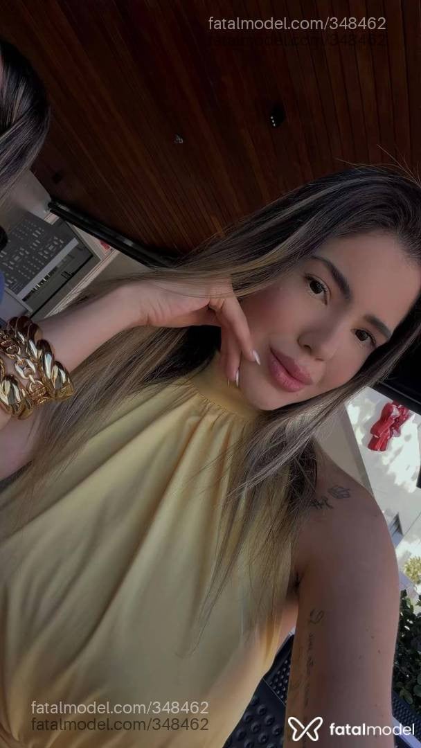 Acompanhante mulher loira (o) de olhos castanhos - LARISSA DRUMMOND