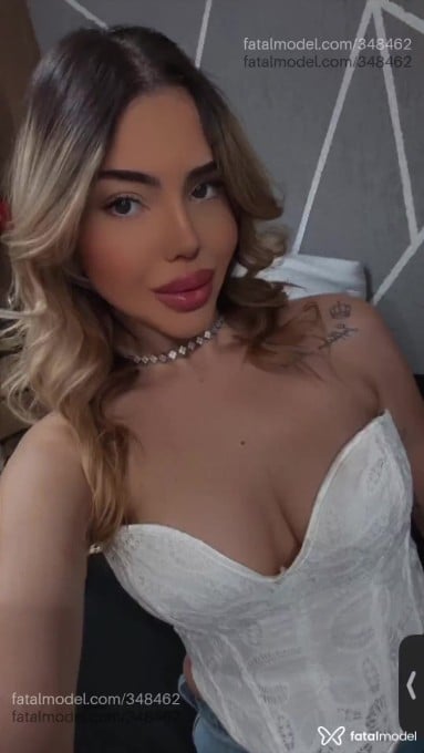 Acompanhante mulher loira (o) de olhos castanhos em Goiânia - LARISSA DRUMMOND