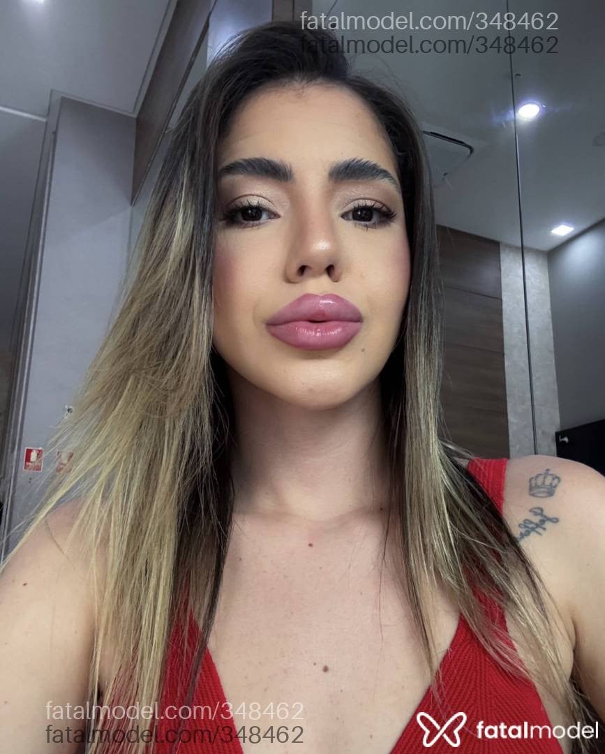 Acompanhante mulher loira (o) de olhos castanhos - LARISSA DRUMMOND