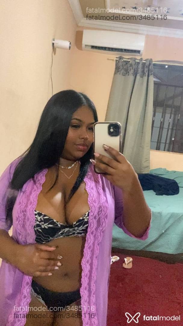 Acompanhante mulher morena (o) de olhos pretos - Fabiana