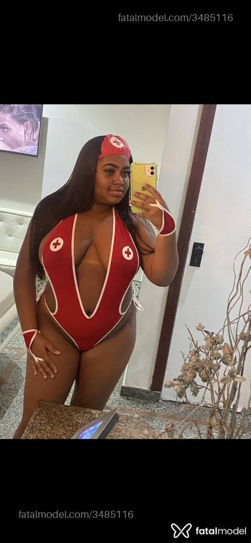 Acompanhante mulher morena (o) de olhos pretos - Fabiana