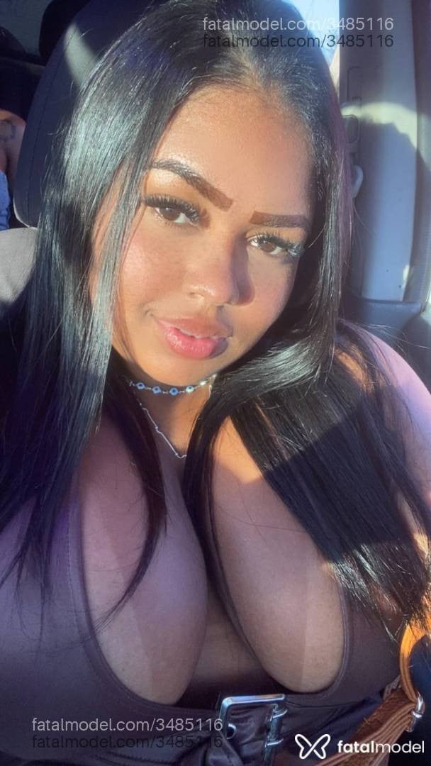 Acompanhante mulher morena (o) de olhos pretos - Fabiana