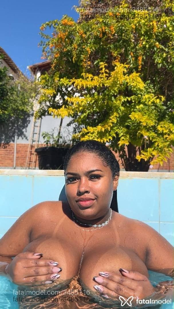 Acompanhante mulher morena (o) de olhos pretos - Fabiana