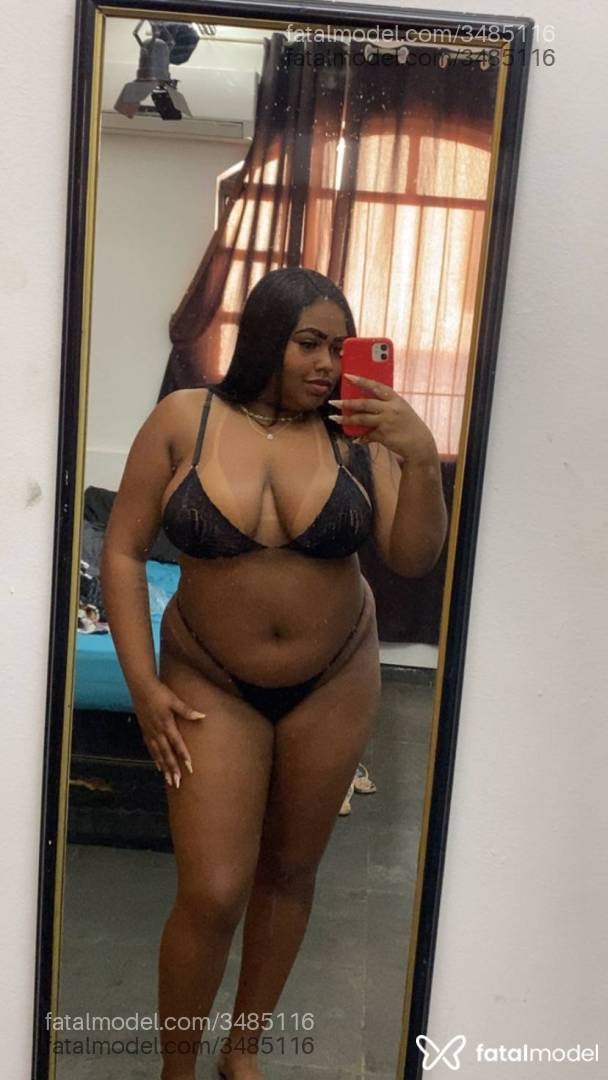 Acompanhante mulher morena (o) de olhos pretos - Fabiana