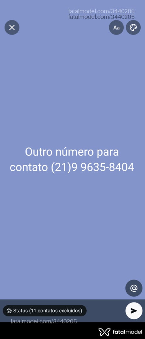 Acompanhante homem trans com cabelo castanho de olhos castanhos - Disney
