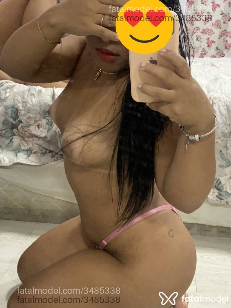 Acompanhante mulher morena (o) de olhos castanhos - Débora