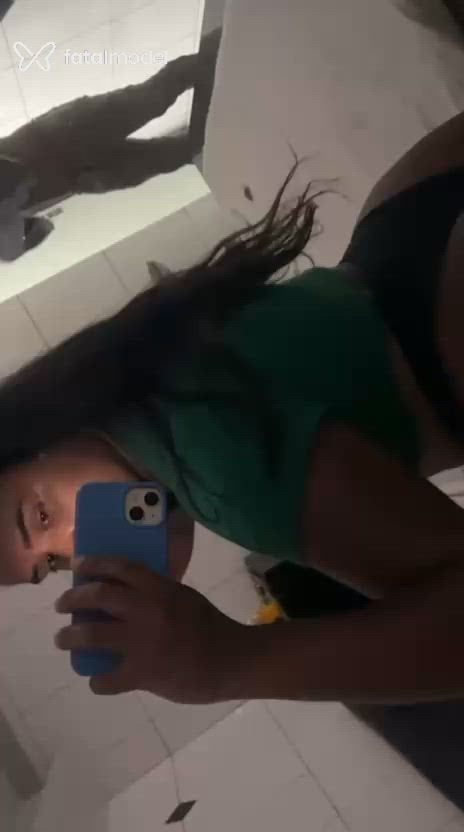 Acompanhante mulher morena (o) de olhos mel - BruninhaBruna