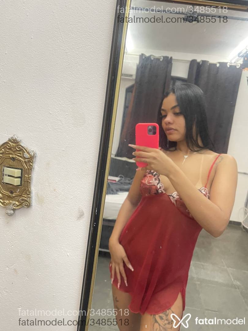Acompanhante mulher morena (o) de olhos pretos - Camilly