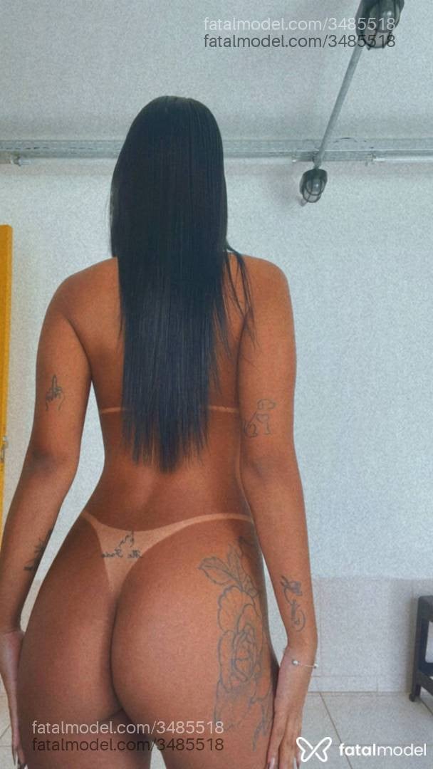 Acompanhante mulher morena (o) de olhos pretos - Camilly