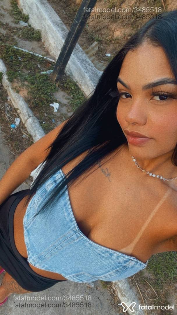 Acompanhante mulher morena (o) de olhos pretos - Camilly