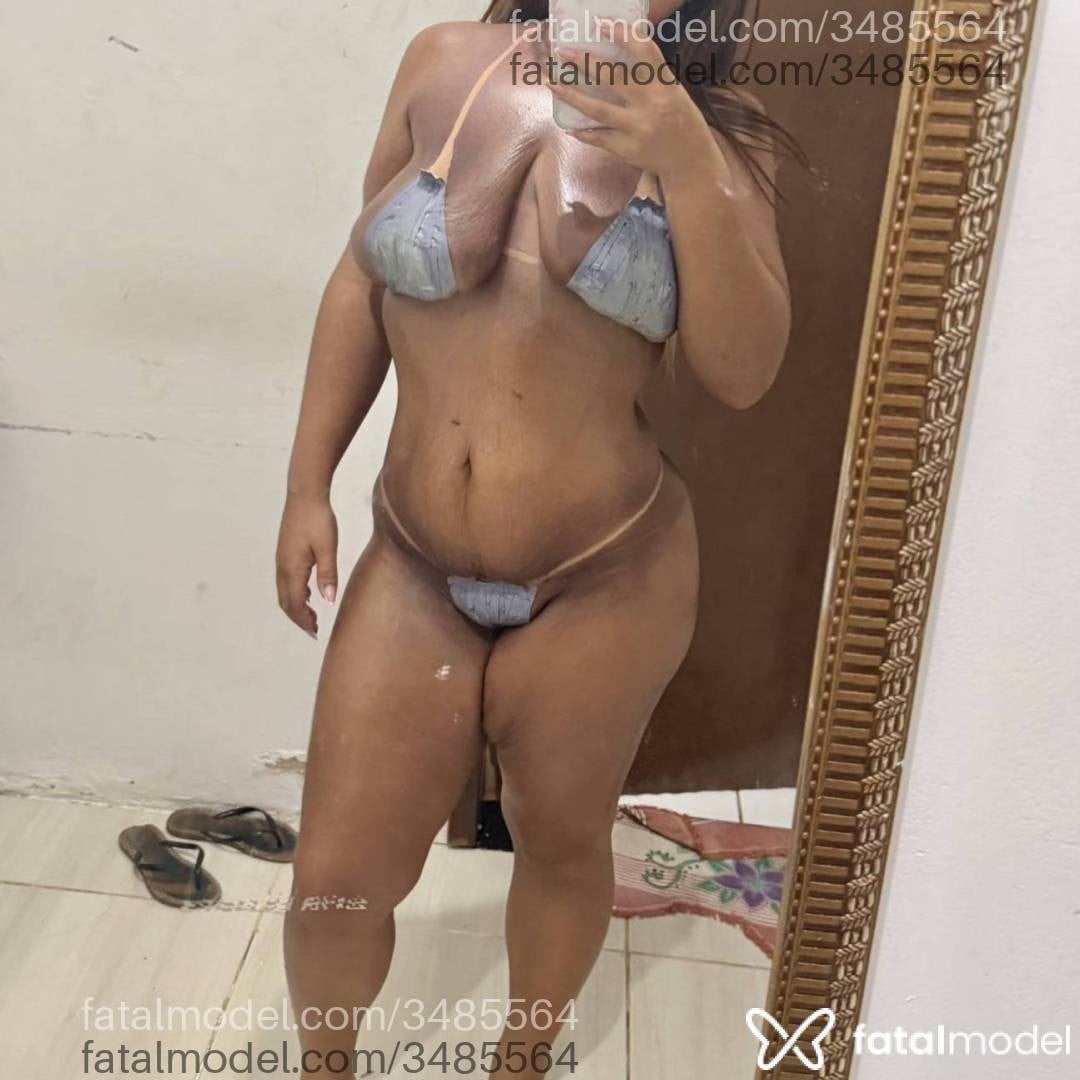 Acompanhante mulher loira (o) de olhos castanhos - Camila Almeida