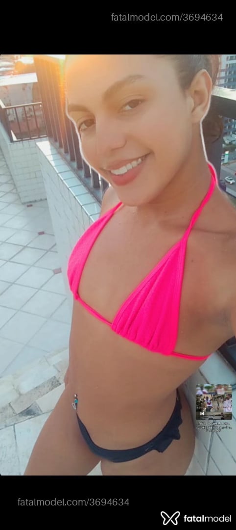 Acompanhante mulher trans morena (o) de olhos castanhos - Pervesinha