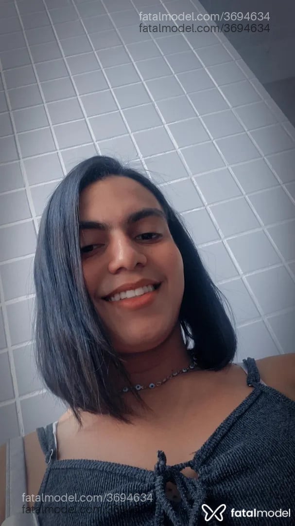 Acompanhante mulher trans morena (o) de olhos castanhos - Pervesinha