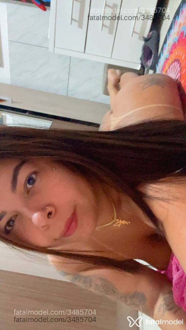 Acompanhante mulher com cabelo castanho de olhos castanhos - Isa Manauara